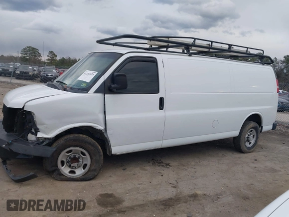 2017 Chevrolet Express Cargo Van with VIN 1GCWGBFG4H1348685, listed as a IAAI auction lot 41234959 with 215,067 mi miles. Bid and sale history available at carsss.com. Image 14.