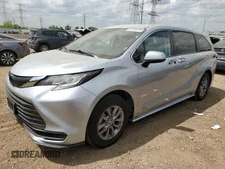 2021 Toyota Sienna LE с VIN 5TDKRKEC6MS018275, выставлен на аукционе Copart как лот 56708015 с пробегом 141 280 миль миль и Списание • Salvage title. История ставок и продаж доступна на DreamBid. Изображение 1.