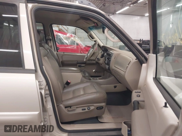 2005 Ford Explorer Sport Trac XLS with VIN 1FMDU77K65UB63799, listed as a IAAI auction lot 42666878 with 167,542 mi miles and . Bid and sale history available at DreamBid. Image 5.