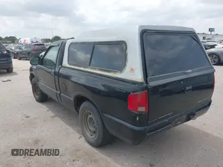 1998 Isuzu Hombre S z VIN 1GGCS1448W8663285, wystawiony jako IAAI lot #42332325 z przebiegiem 141 267 mil mil oraz . Historia ofert i sprzedaży dostępna na DreamBid. Obrazek 3.