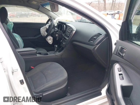 2015 Kia Optima LX with VIN KNAGM4A72F5654352, listed as a IAAI auction lot 41706156 with 119,000 mi miles. Bid and sale history available at carsss.com. Image 5.