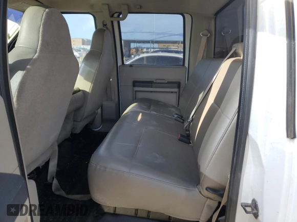 2008 Ford F-250 XL z VIN 1FTSW20578EB47672, wystawiony jako Copart lot #87549735 z przebiegiem 211 326 mil mil oraz Czysty tytuł • Clean title. Historia ofert i sprzedaży dostępna na DreamBid. Obrazek 10.