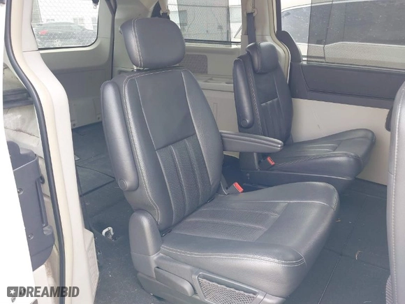 2009 Chrysler Town & Country Touring with VIN 2A8HR54169R660970, listed as a IAAI auction lot 41830949 with 187,610 mi miles. Bid and sale history available at carsss.com. Image 8.