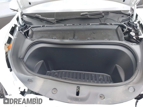 2024 Tesla Model Y Performance with VIN 7SAYGDEF4RA278532, listed as a IAAI auction lot 41511769 with 9,487 mi miles and . Bid and sale history available at DreamBid. Image 10.
