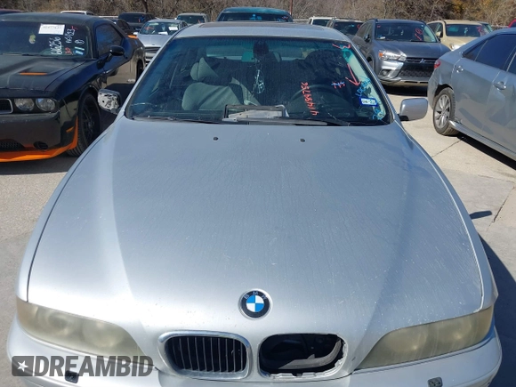2001 BMW 5 Series 540iA with VIN WBADN63401GM71687, listed as a IAAI auction lot 41484756 with 1 mi miles. Bid and sale history available at carsss.com. Image 10.