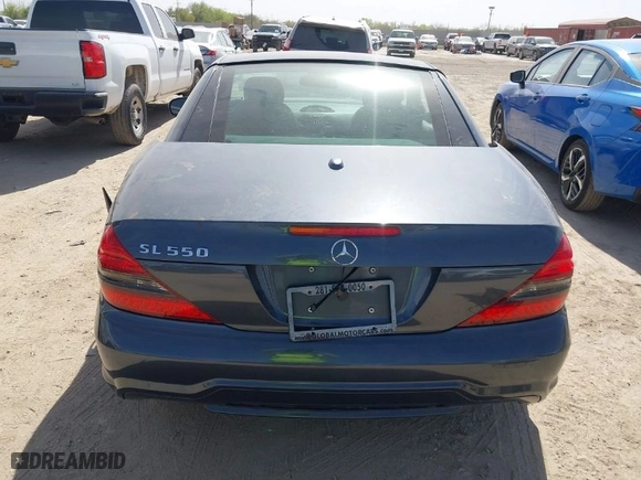 2009 Mercedes-Benz SL-Class V8 with VIN WDBSK71F39F155438, listed as a IAAI auction lot 41835926 with 1 mi miles. Bid and sale history available at carsss.com. Image 17.