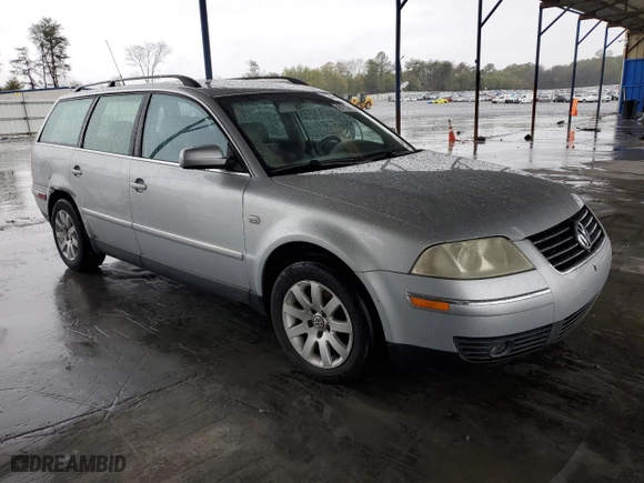 2003 Volkswagen Passat GLS with VIN WVWVD63B93E364855, listed as a Copart auction lot 81194704 with 111,298 mi miles and Salvage Title. Bid and sale history available at carsss.com. Image 4.