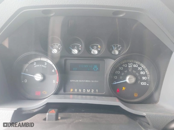 2015 Ford Super Duty F-250 SRW Lariat with VIN 1FT7W2BT7FEB63210, listed as a IAAI auction lot 39905045 with 213,169 mi miles. Bid and sale history available at carsss.com. Image 7.