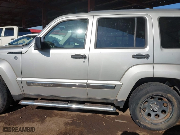2009 Jeep Liberty Limited with VIN 1J8GN58K99W511566, listed as a IAAI auction lot 41445239 with 170,388 mi miles. Bid and sale history available at carsss.com. Image 14.