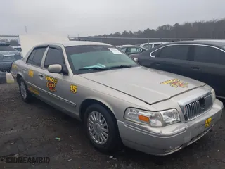 2007 Mercury Grand Marquis LS with VIN 2MEFM75V77X637957, listed as a IAAI auction lot 41520607 with 168,313 mi miles. Bid and sale history available at carsss.com. Image 13.