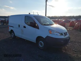 2015 Nissan NV200 SV z VIN 3N6CM0KNXFK728756, wystawiony jako IAAI lot #41544067 z przebiegiem 245 415 mil mil oraz . Historia ofert i sprzedaży dostępna na DreamBid. Obrazek 1.