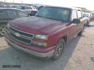 2007 Chevrolet Silverado 1500 Classic LS with VIN 2GCEC13V371159877, listed as a IAAI auction lot 42047810 with 232,320 mi miles. Bid and sale history available at carsss.com. Image 2.