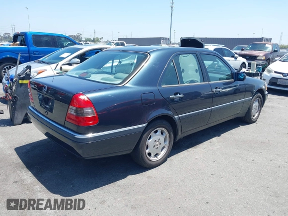 1997 Mercedes-Benz C z VIN WDBHA23EXVA514988, wystawiony jako IAAI lot #42503544 z przebiegiem 142 312 mil mil oraz . Historia ofert i sprzedaży dostępna na DreamBid. Obrazek 4.