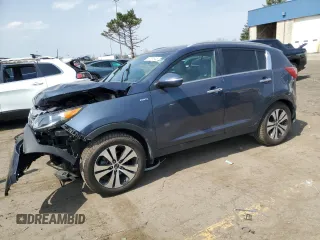 2013 Kia Sportage EX z VIN KNDPCCA20D7428834, wystawiony jako Copart lot #53731845 z przebiegiem 41 162 mil mil oraz Szkoda całkowita • Salvage title. Historia ofert i sprzedaży dostępna na DreamBid. Obrazek 1.