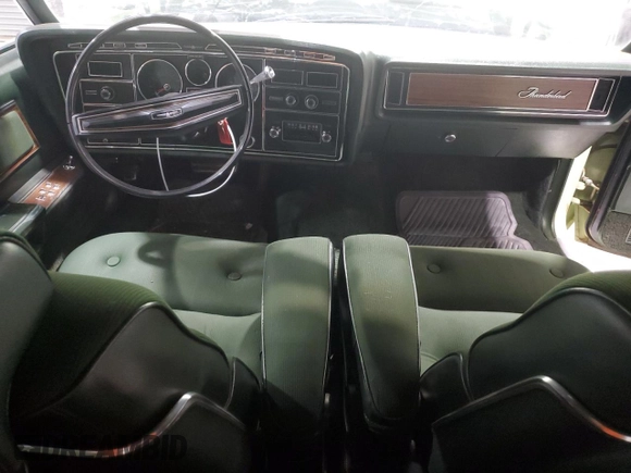 1973 Ford Thunderbird with VIN 3J87A133310, listed as a Copart auction lot 88178995 with 71,211 mi miles and Clean Title. Bid and sale history available at DreamBid. Image 8.
