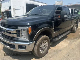 2019 Ford F-250 XL with VIN 1FT7W2BT9KEF43613, listed as a Copart auction lot 65194225 with 187,188 mi miles and Clean title. Bid and sale history available at DreamBid. Image 2.