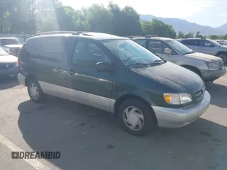 2000 Toyota Sienna LE z VIN 4T3ZF13C4YU307759, wystawiony jako IAAI lot #42467274 z przebiegiem 268 009 mil mil oraz . Historia ofert i sprzedaży dostępna na DreamBid. Obrazek 1.