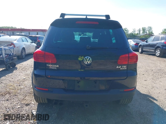 2014 Volkswagen Tiguan S z VIN WVGBV3AX5EW560393, wystawiony jako IAAI lot #42105203 z przebiegiem 102 001 mil mil oraz . Historia ofert i sprzedaży dostępna na DreamBid. Obrazek 17.