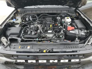 2022 Ford Bronco z VIN 1FMDE5BH2NLB22556, wystawiony jako Copart lot #60717055 z przebiegiem 27 757 mil mil oraz Szkoda całkowita • Salvage title. Historia ofert i sprzedaży dostępna na DreamBid. Obrazek 12.
