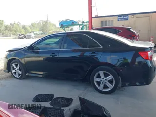2013 Toyota Camry L with VIN 4T1BF1FK3DU257587, listed as a IAAI auction lot 41975733 with 187,011 mi miles. Bid and sale history available at carsss.com. Image 14.