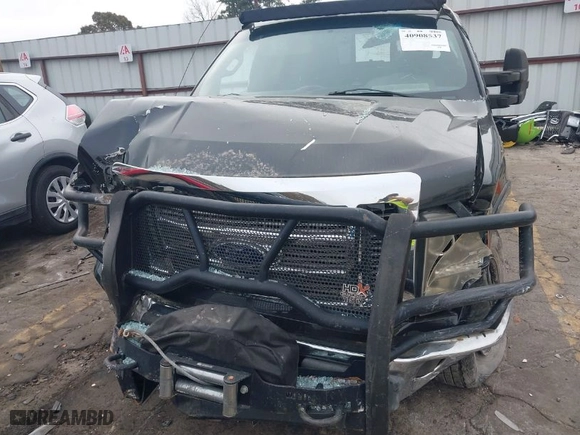 2010 Ford F-150 XL with VIN 1FTFW1EV3AFD83692, listed as a IAAI auction lot 40908537 with 1 mi miles. Bid and sale history available at carsss.com. Image 6.