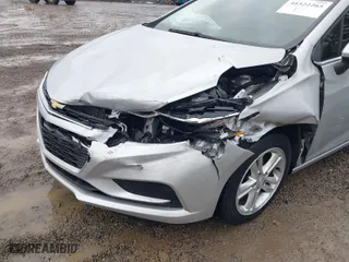 2018 Chevrolet Cruze LT with VIN 1G1BE5SM8J7240227, listed as a IAAI auction lot 41522265 with 103,708 mi miles. Bid and sale history available at carsss.com. Image 6.