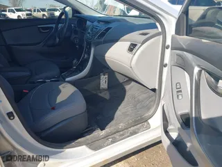 2016 Hyundai Elantra SE with VIN KMHDH4AE3GU529999, listed as a IAAI auction lot 41932413 with 171,360 mi miles. Bid and sale history available at carsss.com. Image 5.