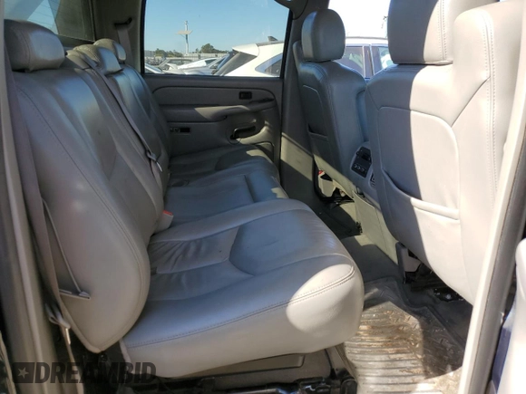 2005 Chevrolet Avalanche Z71 with VIN 3GNEK12Z75G211286, listed as a Copart auction lot 76143034 with 433,502 mi miles and Salvage Title. Bid and sale history available at DreamBid. Image 10.