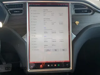 2016 Tesla Model X 70D z VIN 5YJXCBE22GF003067, wystawiony jako Copart lot #56051345 z przebiegiem 126 113 mil mil oraz Szkody całkowita. Historia ofert i sprzedaży dostępna na DreamBid. Obrazek 9.