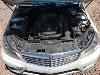 2012 Mercedes-Benz C 250 Sport с VIN WDDGF4HB9CA643364, выставлен на аукционе Copart как лот 64761775 с пробегом 135 139 миль миль и Списание • Salvage title. История ставок и продаж доступна на DreamBid. Изображение 11.