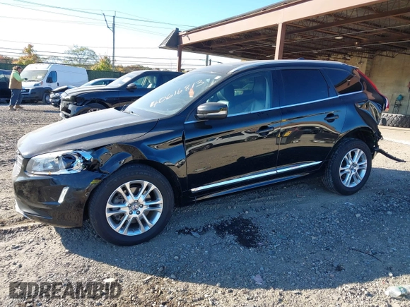 2015 Volvo XC60 T5 Drive-E Platinum с VIN YV440MDD3F2616436, выставлен на аукционе IAAI как лот 40616813 с пробегом 131 847 миль миль и . История ставок и продаж доступна на DreamBid. Изображение 17.