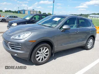 2014 Porsche Cayenne z VIN WP1AA2A2XELA91523, wystawiony jako IAAI lot #42538298 z przebiegiem 67 001 mil mil oraz . Historia ofert i sprzedaży dostępna na DreamBid. Obrazek 14.