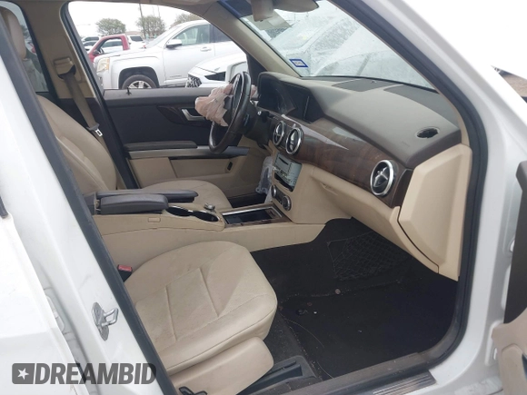 2015 Mercedes-Benz GLK 350 with VIN WDCGG5HB0FG348789, listed as a IAAI auction lot 41886109 with 141,079 mi miles and . Bid and sale history available at DreamBid. Image 5.
