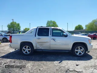 2011 Chevrolet Avalanche LTZ with VIN 3GNTKGE35BG349390, listed as a IAAI auction lot 42116974 with 173,817 mi miles and . Bid and sale history available at DreamBid. Image 13.