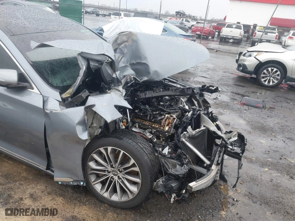 2015 Hyundai Genesis 3.8L with VIN KMHGN4JEXFU018603, listed as a IAAI auction lot 41717349 with 1 mi miles. Bid and sale history available at carsss.com. Image 18.