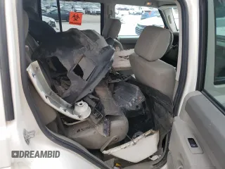 2008 Jeep Commander Sport with VIN 1J8HG48K68C111330, listed as a Copart auction lot 54011375 with 207,641 mi miles and Salvage title. Bid and sale history available at DreamBid. Image 11.