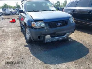2005 Ford Escape XLT z VIN 1FMCU931X5KD62886, wystawiony jako IAAI lot #42564007 z przebiegiem 134 080 mil mil oraz . Historia ofert i sprzedaży dostępna na DreamBid. Obrazek 6.