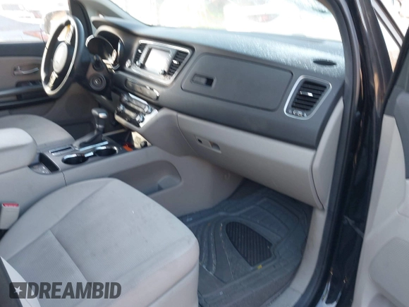 2019 Kia Sedona EX with VIN KNDMB5C16K6567116, listed as a IAAI auction lot 40785368 with 64,832 mi miles. Bid and sale history available at carsss.com. Image 5.