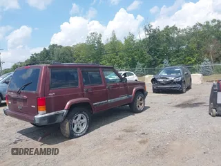2000 Jeep Cherokee z VIN 1J4FF48S1YL256206, wystawiony jako IAAI lot #42835740 z przebiegiem 131 864 mil mil oraz . Historia ofert i sprzedaży dostępna na DreamBid. Obrazek 4.