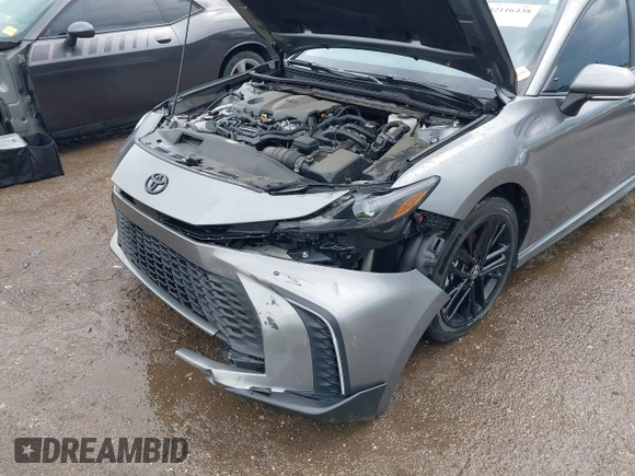 2025 Toyota Camry LE z VIN 4T1DAACK5SU527380, wystawiony jako IAAI lot #42116438 z przebiegiem 4 917 mil mil oraz . Historia ofert i sprzedaży dostępna na DreamBid. Obrazek 18.