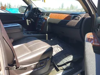 2007 Chevrolet Avalanche 3LT z VIN 3GNFK123X7G214167, wystawiony jako IAAI lot #42356863 z przebiegiem 55 352 mil mil oraz . Historia ofert i sprzedaży dostępna na DreamBid. Obrazek 5.