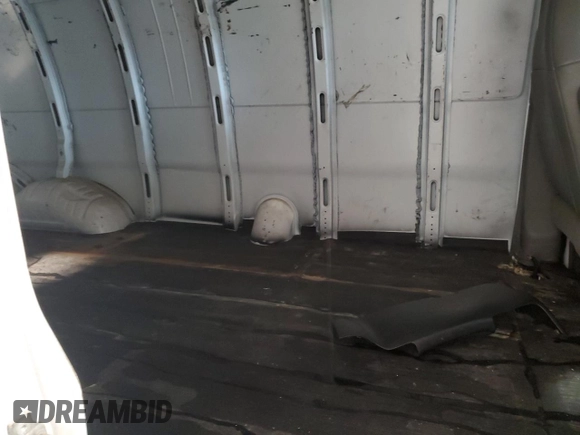 2019 Chevrolet Express Cargo z VIN 1GCWGBFG2K1277946, wystawiony jako Copart lot #60071425 z przebiegiem 188 599 mil mil oraz Szkoda całkowita • Salvage title. Historia ofert i sprzedaży dostępna na DreamBid. Obrazek 11.