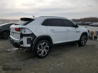 2022 Volkswagen Atlas Cross Sport 2.0T SEL with VIN 1V2BC2CA8NC207658, listed as a Copart auction lot 70846903 with 39,878 mi miles. Bid and sale history available at carsss.com. Image 3.