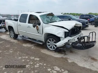 2011 GMC Sierra 1500 Denali z VIN 3GTP2XE21BG190501, wystawiony jako IAAI lot #42062627 z przebiegiem 152 820 mil mil oraz . Historia ofert i sprzedaży dostępna na DreamBid. Obrazek 1.