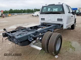 2025 Ford F-350 with VIN 1FD8X3HN8SEC33741, listed as a Copart auction lot 59874165 with Not provided miles and Salvage title. Bid and sale history available at DreamBid. Image 3.
