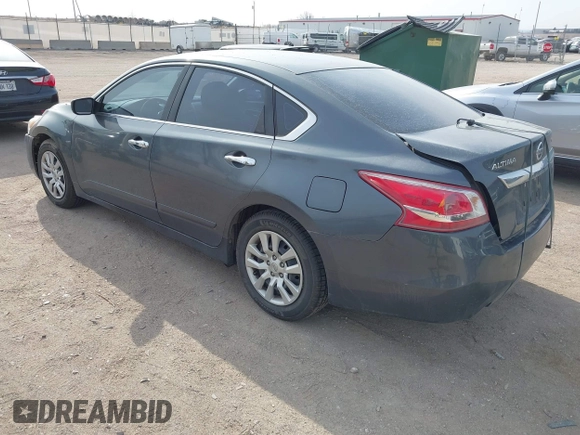 2013 Nissan Altima 2.5 S with VIN 1N4AL3AP1DC284760, listed as a IAAI auction lot 42003121 with 113,442 mi miles and . Bid and sale history available at carsss.com. Image 3.