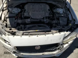 2017 Jaguar XF 35t Premium с VIN SAJBD4BV1HCY40426, выставлен на аукционе Copart как лот 54504255 с пробегом 73 521 миль миль и Списание • Salvage title. История ставок и продаж доступна на DreamBid. Изображение 11.