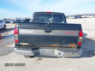 2000 Nissan Frontier XE z VIN 1N6ED27Y7YC341338, wystawiony jako IAAI lot #41486231 z przebiegiem 311 040 mil mil oraz . Historia ofert i sprzedaży dostępna na DreamBid. Obrazek 16.