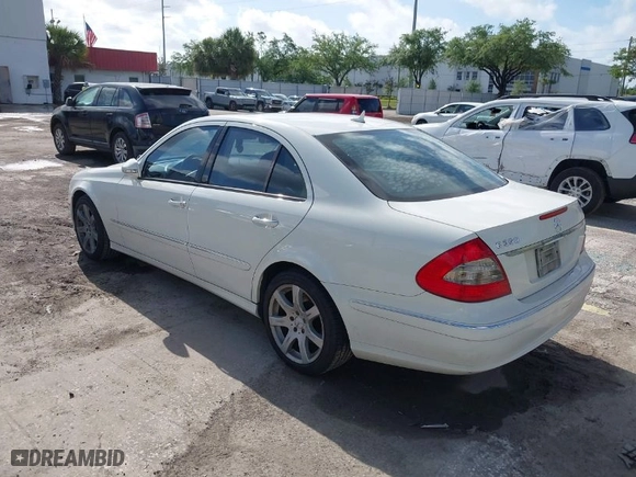 2007 Mercedes-Benz E-Class 3.5L with VIN WDBUF56X47B038863, listed as a IAAI auction lot 41944135 with 302,553 mi miles. Bid and sale history available at carsss.com. Image 3.