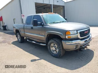 2007 GMC Sierra 2500HD SLE1 z VIN 1GTHK29D77E161912, wystawiony jako IAAI lot #42474576 z przebiegiem Nie podano mil oraz . Historia ofert i sprzedaży dostępna na DreamBid. Obrazek 1.